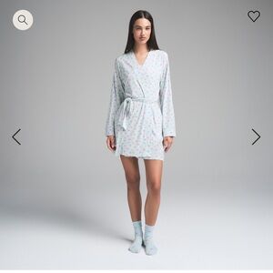 Skims Soft Lounge Robe